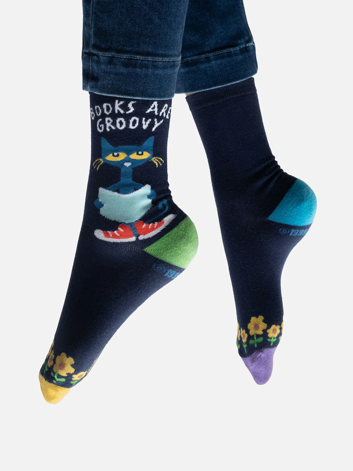 Pete the Cat - Books Are Groovy socks