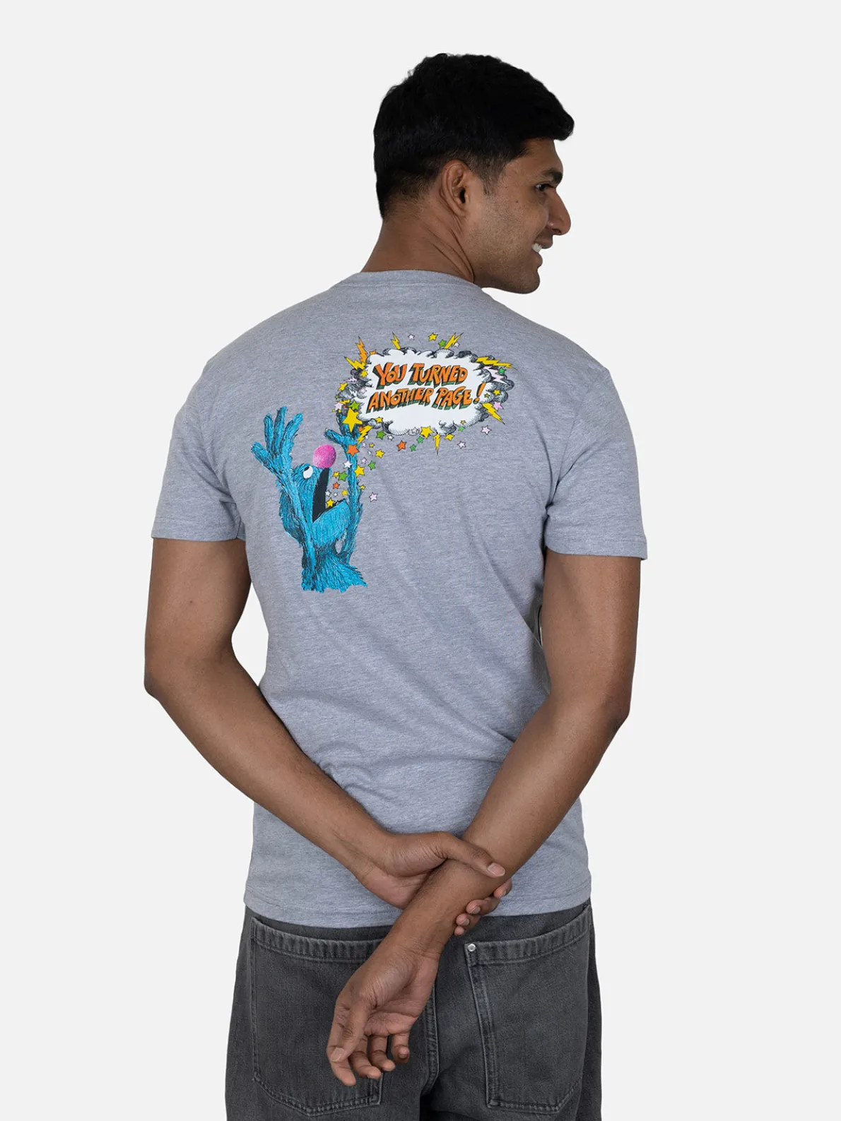 Sesame Street - The Monster at the End of This Book Unisex T-Shirt